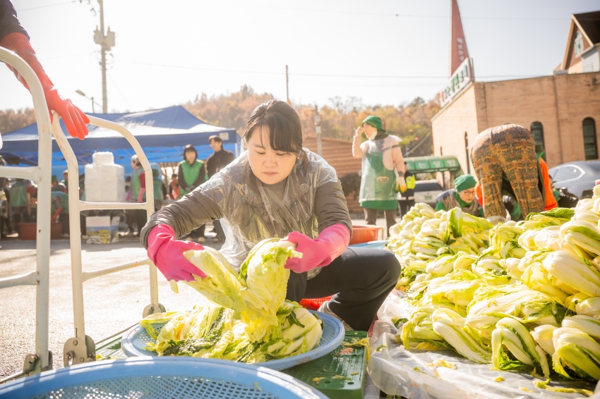 2025. 11. 12. 남양주시새마을회 2025 따뜻한 겨울 사랑의 김장 나누기_123