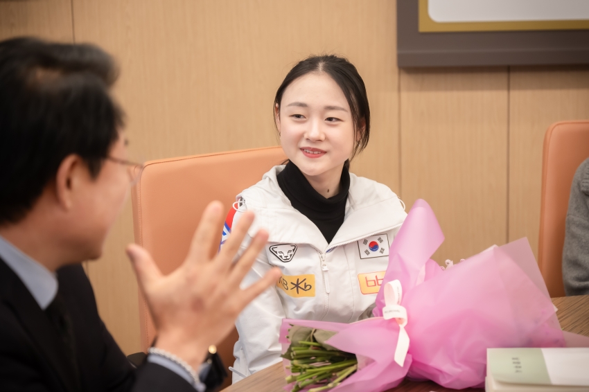 2025 하얼빈 동계 아시안게임 금메달 리스트 김채연 선수 격려 _16