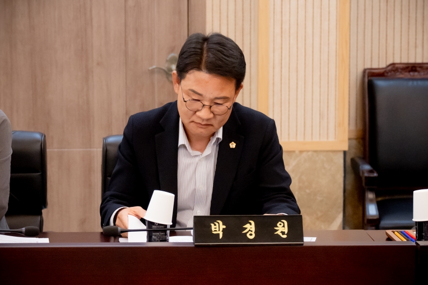 2025. 9. 29. 남양주시 노인 정신건강 증진을 위한 정책 개선 방안 연구용역 최종보고회_16
