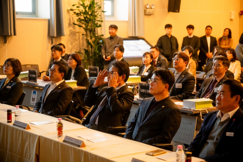 2025. 11. 14. 경기동부권시군의회 제12회 의정활동 우수의원 및 시상식_67