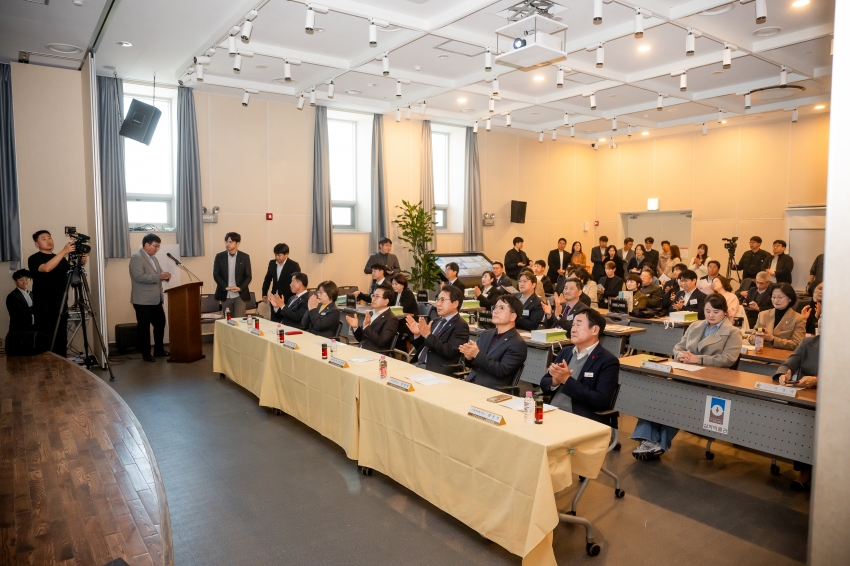 2025. 11. 14. 경기동부권시군의회 제12회 의정활동 우수의원 및 시상식_75