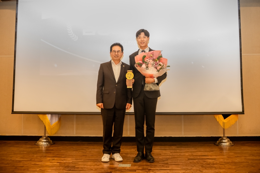 2025. 11. 14. 경기동부권시군의회 제12회 의정활동 우수의원 및 시상식_118