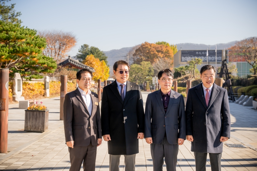 2025. 11. 14. 경기동부권시군의회 제12회 의정활동 우수의원 및 시상식_148