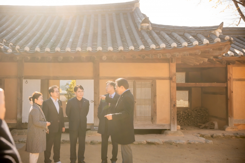 2025. 11. 14. 경기동부권시군의회 제12회 의정활동 우수의원 및 시상식_157