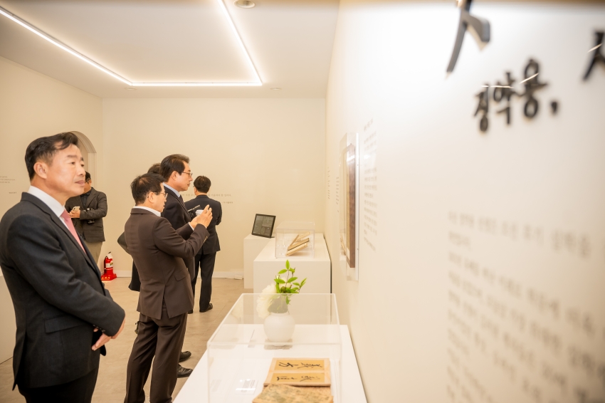 2025. 11. 14. 경기동부권시군의회 제12회 의정활동 우수의원 및 시상식_213