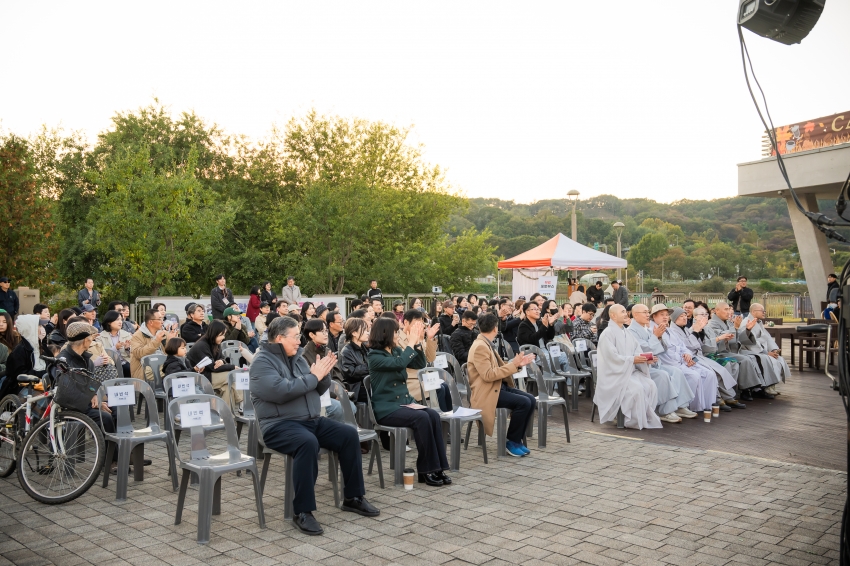 2026. 10. 22. 다산수변공원 카페휘게 1주년 기념 가을밤 힐링콘서트_15